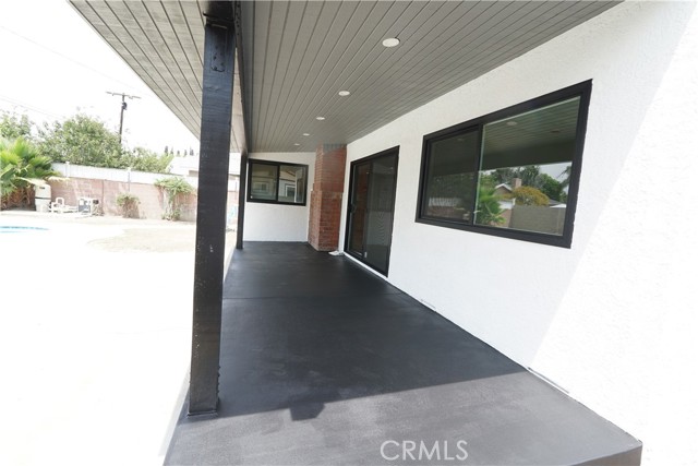 10345 Blucher Avenue, Granada Hills CA: https://media.crmls.org/medias/dbb94153-a2a2-48e8-8768-cc8998910ecc.jpg