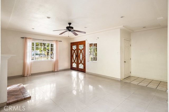 Detail Gallery Image 10 of 44 For 10933 Sampson Ave, Lynwood,  CA 90262 - 3 Beds | 2 Baths