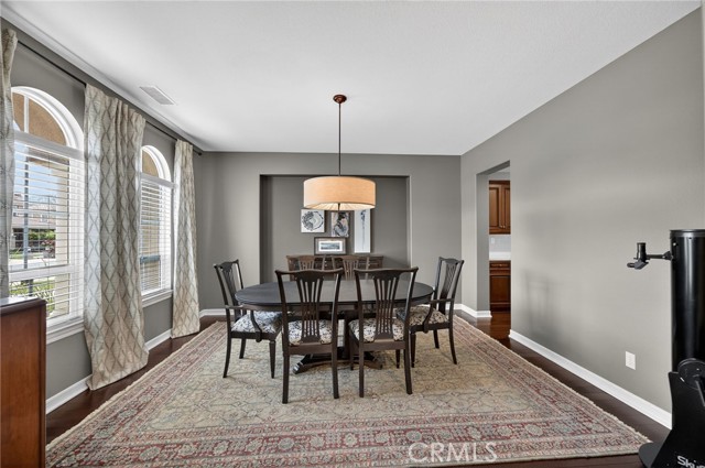 Detail Gallery Image 11 of 75 For 46093 Hunter Trail, Temecula,  CA 92592 - 5 Beds | 4/1 Baths