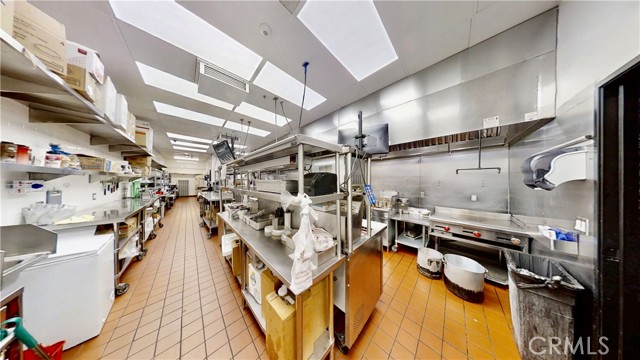 641 W Palmdale Boulevard, Palmdale CA: https://media.crmls.org/medias/dbbd27bf-9b92-400d-90ca-2aef8b2b4342.jpg