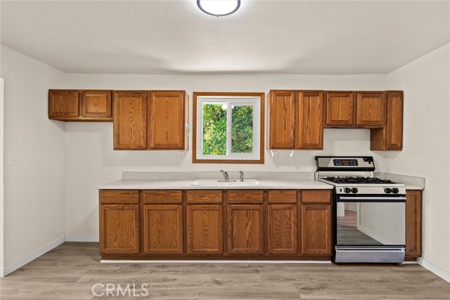 454 F St, Biggs CA: https://media.crmls.org/medias/dbbd5b44-b509-423a-880d-ed728337c192.jpg