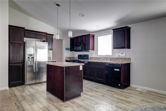 3700 Buchanan, Riverside CA: https://media.crmls.org/medias/dbbe6501-2db9-4821-a839-4febb454f4d2.jpg