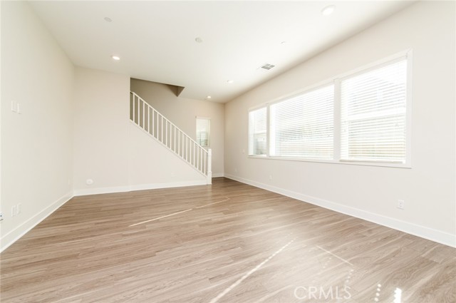 Detail Gallery Image 12 of 38 For 631 Cardona, Lake Forest,  CA 92630 - 5 Beds | 4 Baths