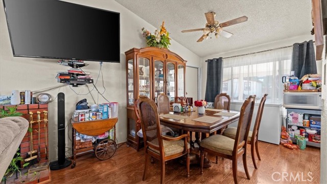 Detail Gallery Image 10 of 33 For 14219 Luna, Victorville,  CA 92392 - 3 Beds | 2 Baths