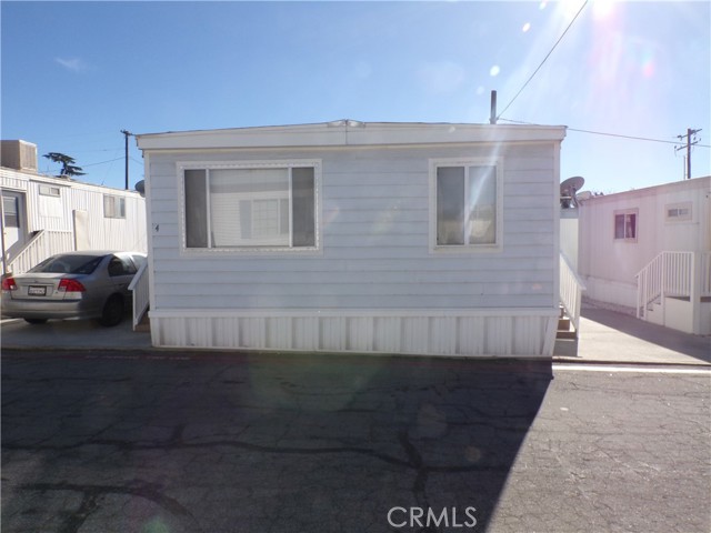 Detail Gallery Image 3 of 12 For 12710 3rd St #4,  Yucaipa,  CA 92399 - 2 Beds | 1 Baths