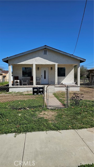 Detail Gallery Image 1 of 7 For 265 E M St, Colton,  CA 92324 - 4 Beds | 2/1 Baths