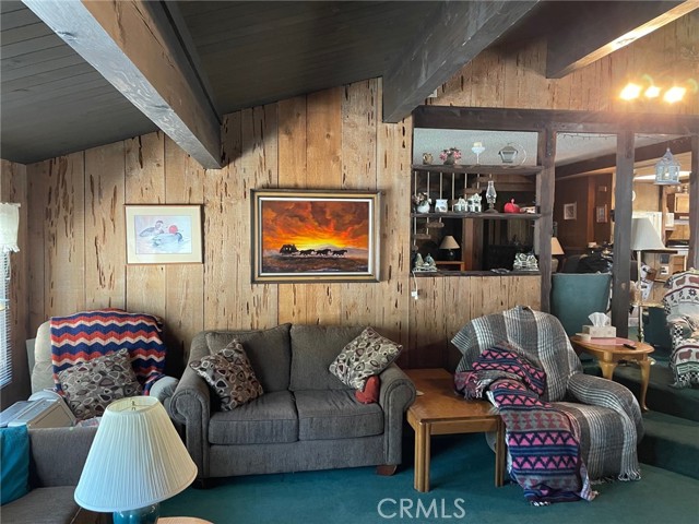 Detail Gallery Image 19 of 29 For 320 Starvation Flats Rd, Big Bear Lake,  CA 92315 - 4 Beds | 2 Baths
