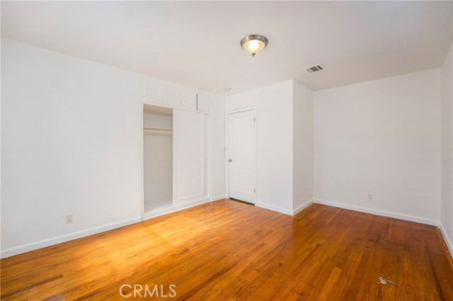 6059 Vantage Avenue, Valley Glen CA: https://media.crmls.org/medias/dbbfd3c9-81e1-4bf1-b2df-d9b8e1802a7e.jpg