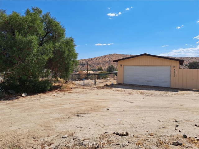 Detail Gallery Image 6 of 8 For 49535 Park Ave, Morongo Valley,  CA 92256 - 2 Beds | 2 Baths