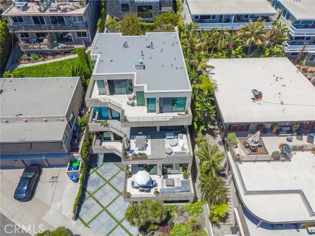 Detail Gallery Image 9 of 18 For 150 Cliff Dr, Laguna Beach,  CA 92651 - 2 Beds | 2/1 Baths