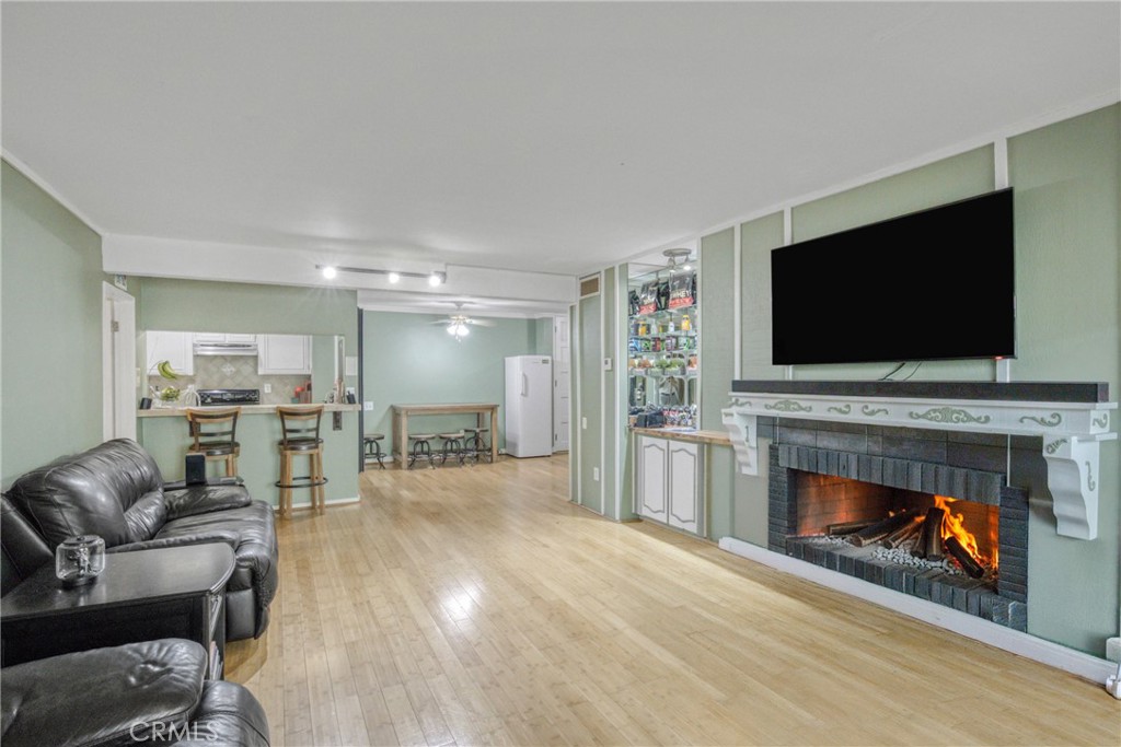 5334 Lindley Avenue #219