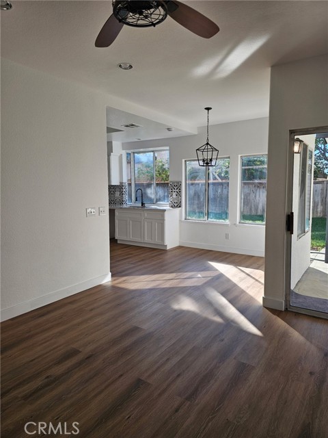 2824 Longhorn, Ontario CA: https://media.crmls.org/medias/dbc08bdc-e2c0-4d41-af2c-af1944ac5cd4.jpg