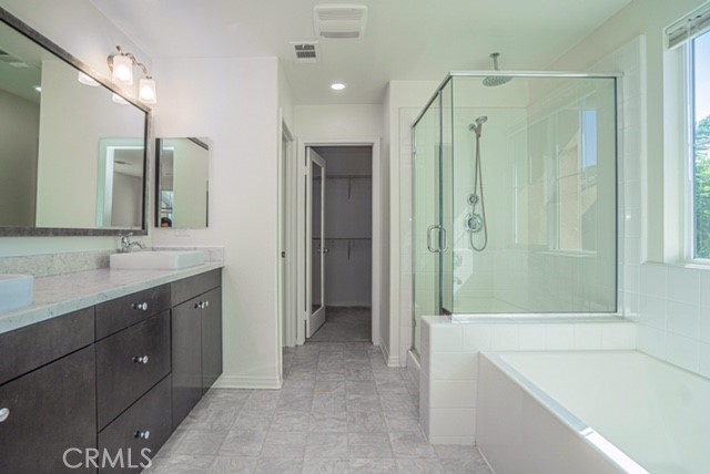 Detail Gallery Image 9 of 21 For 645 Liberation Way, Fullerton,  CA 92832 - 3 Beds | 2/1 Baths