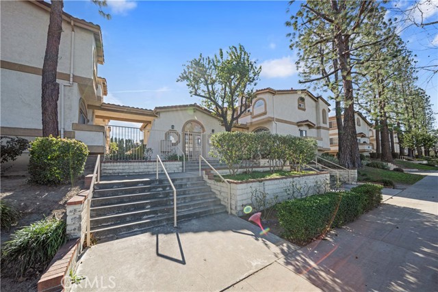 Detail Gallery Image 45 of 47 For 19950 Sherman Way Unit a a,  Winnetka,  CA 91306 - 3 Beds | 4 Baths