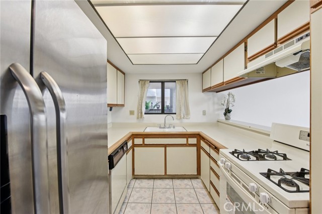 Detail Gallery Image 8 of 38 For 602 Park Shadow Ct, Baldwin Park,  CA 91706 - 3 Beds | 2/1 Baths