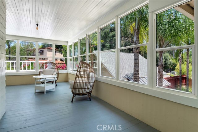16 Campbell Avenue, Redlands CA: https://media.crmls.org/medias/dbc30014-9189-403b-bf43-b430f2650bad.jpg