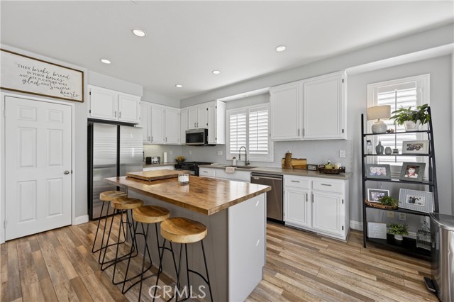 Detail Gallery Image 13 of 49 For 29015 Cantabria Ct, Moreno Valley,  CA 92555 - 4 Beds | 3 Baths