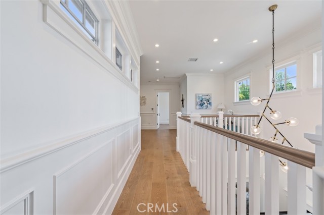 Detail Gallery Image 34 of 59 For 20701 Dumont St, Woodland Hills,  CA 91364 - 8 Beds | 9 Baths