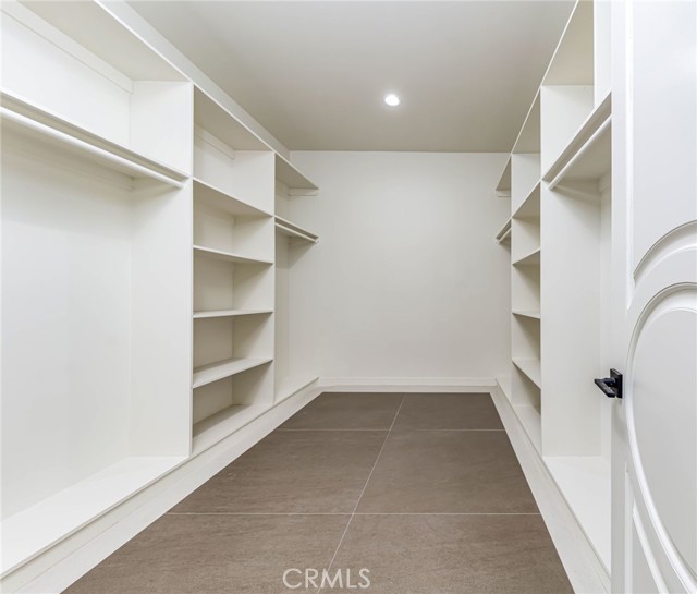 Detail Gallery Image 38 of 40 For 10168 Lightbreeze Cir, Huntington Beach,  CA 92646 - 5 Beds | 5/1 Baths