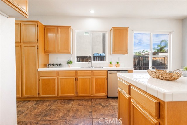 Detail Gallery Image 15 of 35 For 13668 Darwin Dr, Moreno Valley,  CA 92555 - 4 Beds | 2 Baths