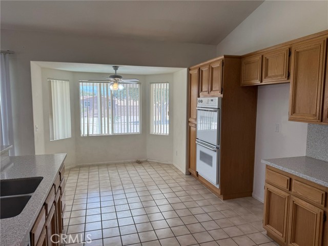 13240 Mugu Court, Apple Valley CA: https://media.crmls.org/medias/dbc504b1-ecdd-4f3a-8419-80ae834ac5f4.jpg