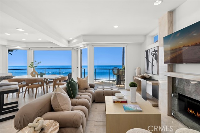 Detail Gallery Image 23 of 56 For 921 Gaviota Dr, Laguna Beach,  CA 92651 - 7 Beds | 7/1 Baths