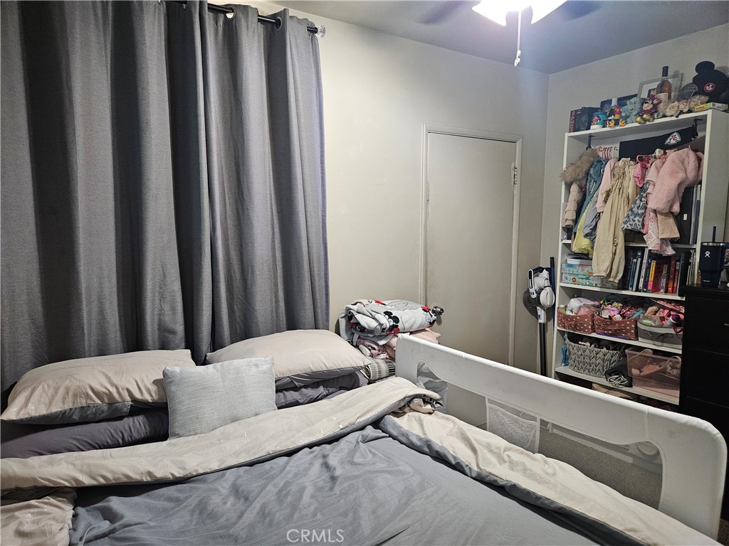 https://media.crmls.org/medias/dbc58500-6bd6-4503-be6f-5717c2d6a6a2.jpg?preset=X-Large
