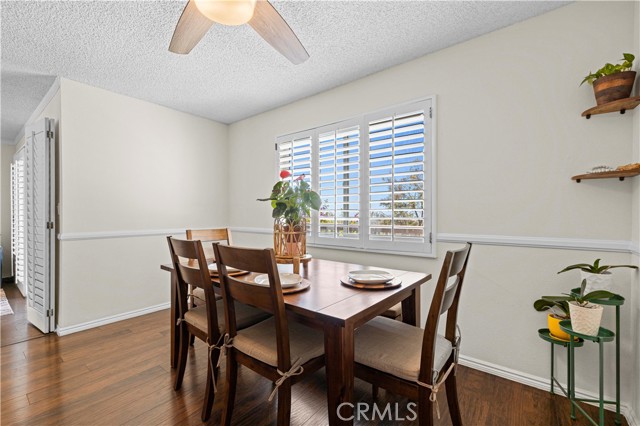 Detail Gallery Image 9 of 33 For 15614 Crestview Ln #63,  Granada Hills,  CA 91344 - 2 Beds | 3 Baths