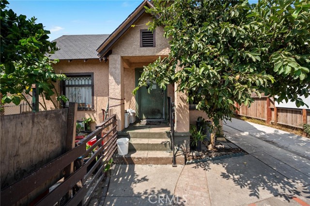 Detail Gallery Image 1 of 19 For 621 W 54th St, Los Angeles,  CA 90037 - – Beds | – Baths