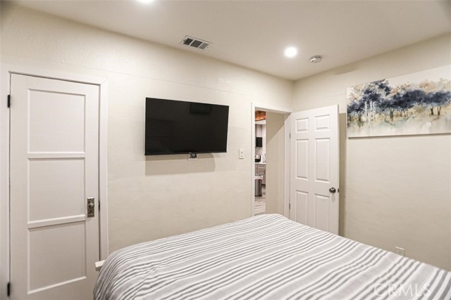 Image 19 of 28 For 6792 Gaviota