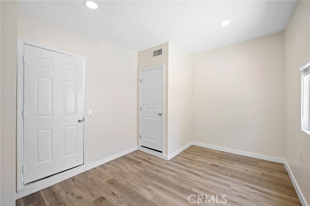 8302 Webb Avenue, Sun Valley CA: https://media.crmls.org/medias/dbc5fca3-6697-47bf-b313-7709d3005042.jpg