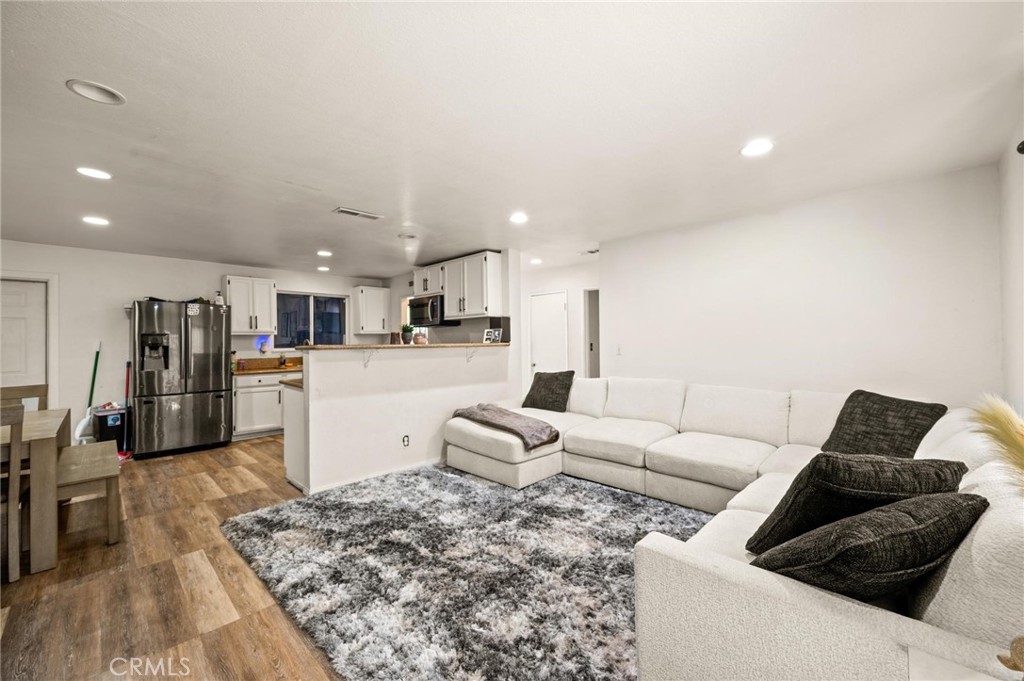 MLS #SR25266344 image #3