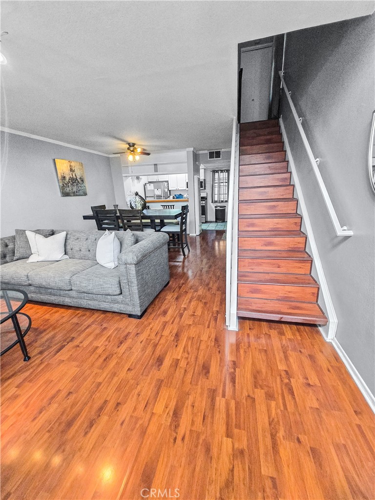 https://media.crmls.org/medias/dbc6ca76-6c1b-4f15-ae0d-1d96dae61fa1.jpg?preset=X-Large