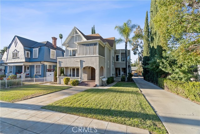 120 W Olive Avenue, Redlands CA: https://media.crmls.org/medias/dbc7a92e-e973-429a-9eaa-6176ffbb51b0.jpg
