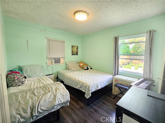 Detail Gallery Image 17 of 49 For 2222 S Broadway, Santa Ana,  CA 92707 - 3 Beds | 1 Baths