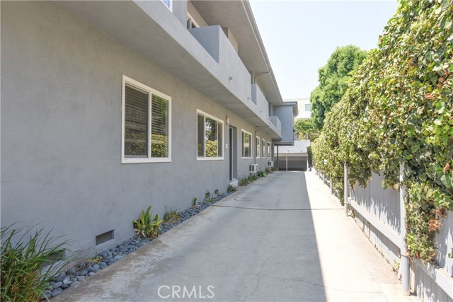 Detail Gallery Image 2 of 20 For 11921 Goshen Ave #4,  Los Angeles,  CA 90049 - 2 Beds | 2 Baths