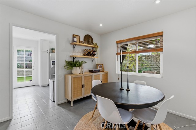 Detail Gallery Image 8 of 25 For 4302 Oak Glen St, Calabasas,  CA 91302 - 3 Beds | 3 Baths