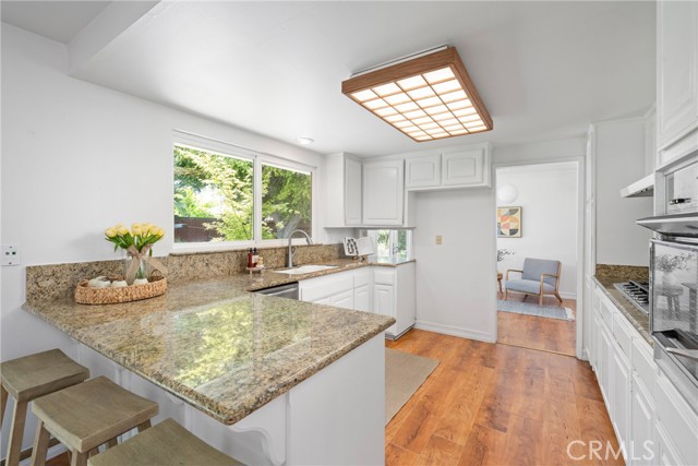 2704 Albatross Drive, Costa Mesa CA: https://media.crmls.org/medias/dbc96662-ef76-487d-83cb-717b3606779a.jpg