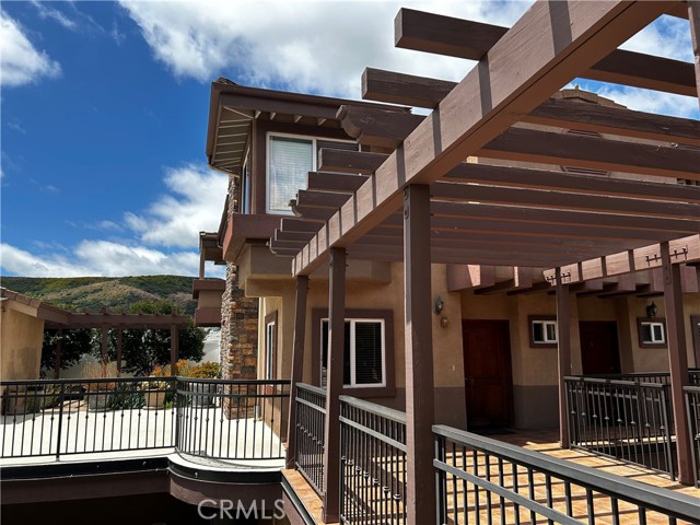 Detail Gallery Image 3 of 38 For 5241 Colodny Dr #201,  Agoura Hills,  CA 91301 - 3 Beds | 2/1 Baths