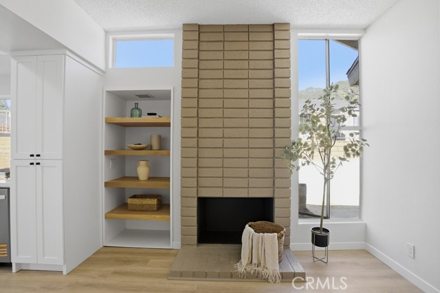 Detail Gallery Image 5 of 38 For 13513 Polk St, Sylmar,  CA 91342 - 3 Beds | 2 Baths