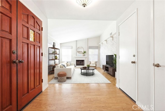 Detail Gallery Image 4 of 44 For 13693 Bear Valley Rd, Moorpark,  CA 93021 - 3 Beds | 2 Baths