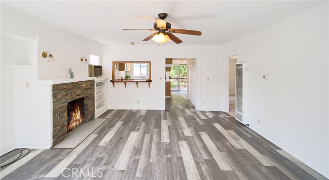 7709 Beckett Street, Tujunga CA: https://media.crmls.org/medias/dbca5651-2c9a-4ac7-bead-0e5d9f06da17.jpg