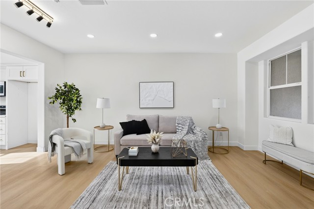 Detail Gallery Image 6 of 58 For 1960 Annandale Way, Pomona,  CA 91767 - 4 Beds | 2/1 Baths