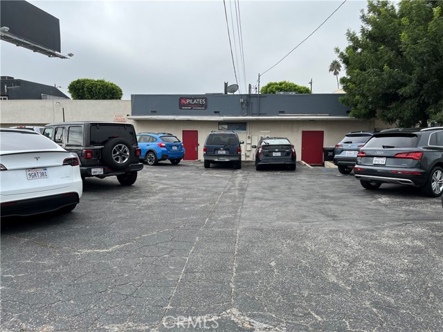 17833 Chatsworth Street photo 3