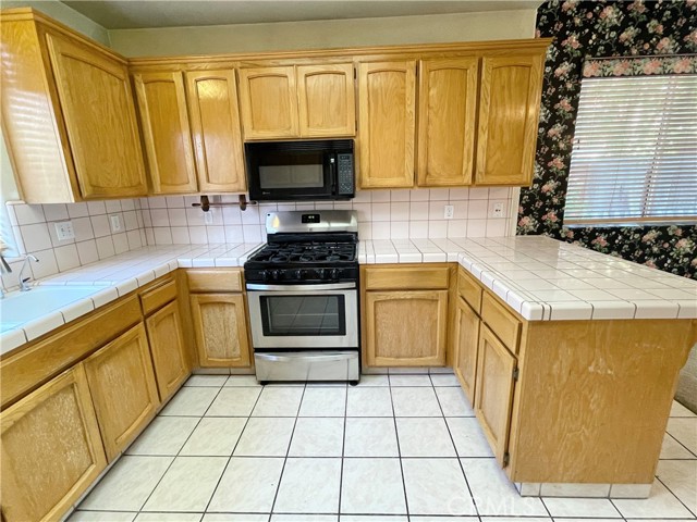 Detail Gallery Image 11 of 41 For 224 Stonewood Dr, Los Banos,  CA 93635 - 3 Beds | 2 Baths