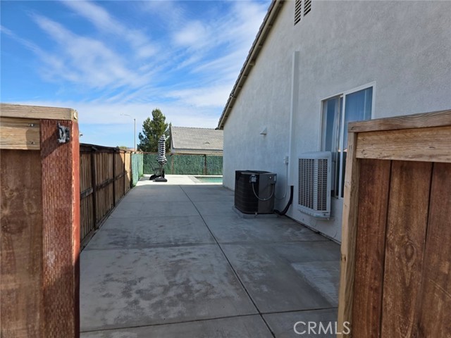 Detail Gallery Image 12 of 20 For 15895 Green Acres Ct, Victorville,  CA 92394 - 4 Beds | 2 Baths