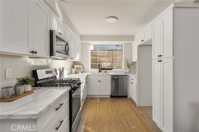 Detail Gallery Image 13 of 29 For 19010 Gunlock, Carson,  CA 90746 - 5 Beds | 3 Baths