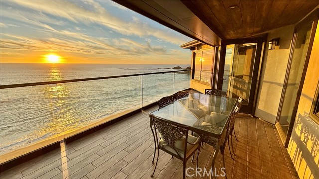 Detail Gallery Image 16 of 49 For 31015 Coast, Laguna Beach,  CA 92651 - 4 Beds | 3/1 Baths