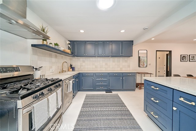 Detail Gallery Image 19 of 33 For 8457 Ridpath Dr, Los Angeles,  CA 90046 - 3 Beds | 2 Baths