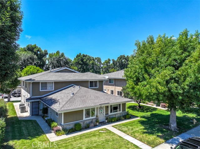 3025 N White Avenue, La Verne CA: https://media.crmls.org/medias/dbce1f03-78ca-4895-a65b-4b785d96a5b8.jpg